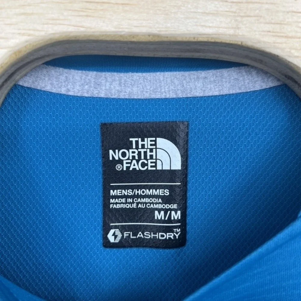 The North Face Men's Blue FlashDry Short‎ Sleeve Athletic Shirt Size Medium